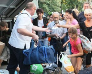 Жінки-переселенки живуть переважно на адресну допомогу