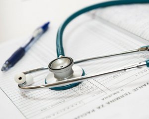 "Літні" травми: лікарі розповіли, як надати першу допомогу