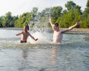 Букет хвороб з річки: чим можна заразитися від купання