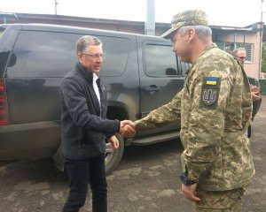Волкер впервые прибыл на Донбасс для встречи с командующим ОС