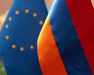 На двох стільцях: Вірменія не скористається угодою з ЄС через дружбу з Росією