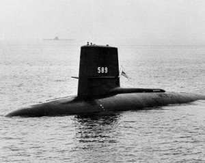 Внутри американской подводной лодки взорвалась торпеда