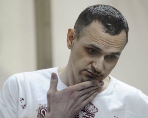 Украинский писатель отказался от еды в поддержку Сенцова
