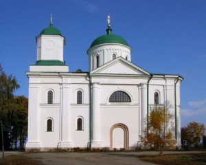 Прах Шевченка привезли в Каневский собор