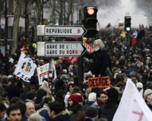 Протесты в Париже: более 100 задержанных