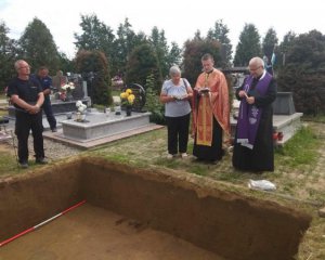 &quot;Запросили священиків&quot; - на місці знесеного пам&#039;ятника УПА виявили поховання