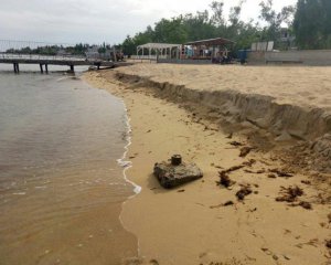 У Криму масово крадуть пісок з пляжів: показали наслідки