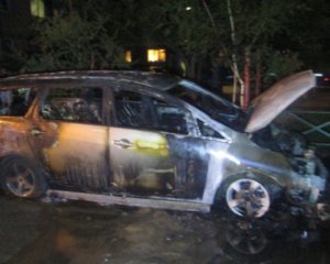 В Ужгороді спалили авто прокурора