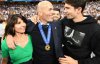 Посмішки і поцілунки: дружини футболістів "Реалу" яскраво привітали переможців ЛЧ