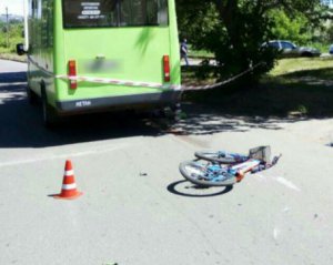 Автобус сбил ребенка на велосипеде