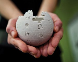 Википедия будет платить за статьи на украинском