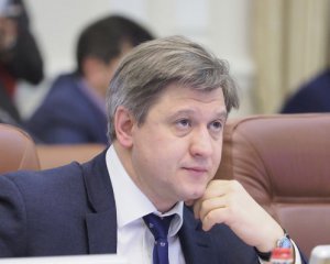 Данилюк не задовольняє багатьох - заступник міністра &quot;виніс сміття&quot; з Кабміну