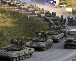 На украинской границе засекли колонну военной техники из РФ