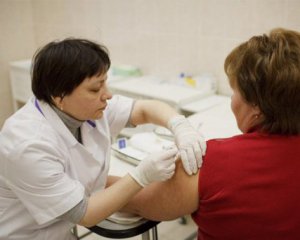 Лікарі почнуть вакцинацію дорослих від кору