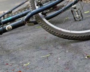 П&#039;яний поліцейський насмерть збив велосипедистку