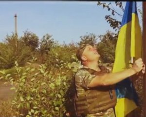 У Донецьку під носом в окупантів підняли український стяг