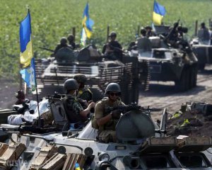 Украинские военные прицельно уничтожили российское БМП