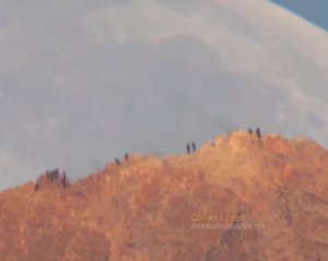 Гигантский диск Луны надвигается на людей - сняли удивительное видео