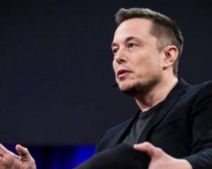 Маск анонсировал увольнение работников Tesla
