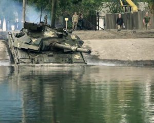 Показали, як українські танки їздять під водою