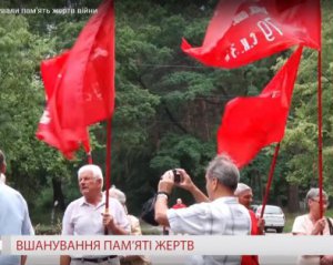 Военные отказались быть массовкой на празднике под красными флагами