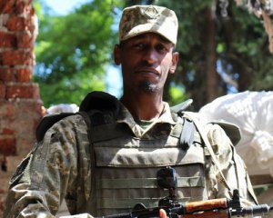 &quot;Люди воюют, а мы сидим или гуляем&quot; - уроженец Судана вступил в ряды ВСУ