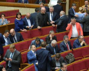 Рада відмовилася оновлювати ЦВК - БПП оголосив страйк