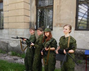 "Майбутнє гарматне м'ясо" - розповіли про дитячі табори у ЛНР