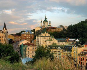 З&#039;явився нетиповий відеогід київським Подолом