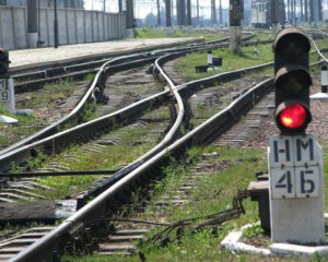 На столичній залізниці загинув хлопець