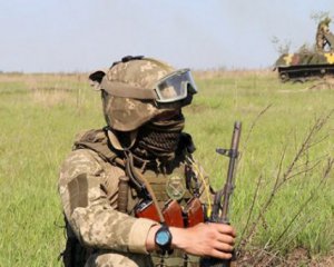 Вражеский снайпер ранил украинского военного