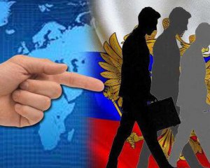 Греция высылает российских дипломатов и запрещает въезд