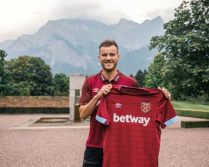 Назвали причину, чому "Боруссія" відмовилася від Ярмоленка