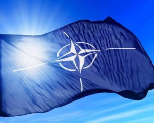 НАТО призывает вывести российские войска из Донбасса