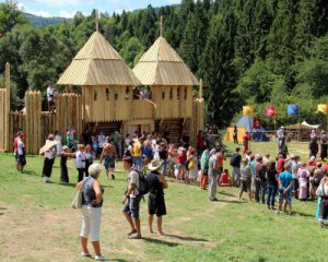 Лицарські поєдинки та доповнена реальність: проведуть фестиваль середньовічної культури