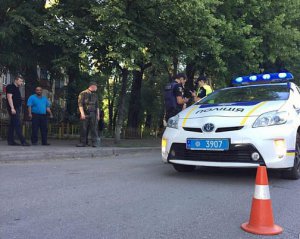 На Печерске посреди улицы похитили мужчину