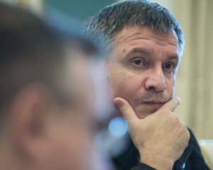 Аваков предлагает обсудить русский язык для Донбасса