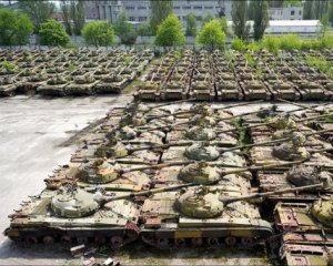 На заброшенной военной базе обнаружили склад новых танков