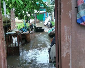 Сильный ливень затопил Киев и Чернигов: спасатели прячутся от людей