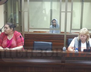 "Підбивав школярку підірвати школу" - почалося російське судилище над українським політв'язнем
