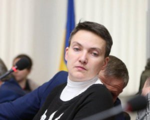 Савченко порадила виборцям, що робити з тортом від друга Порошенка