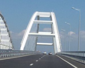 "Трафік скажений" - у мережі висміяли Кримський міст