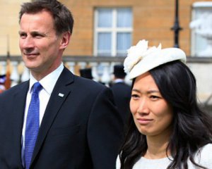 &quot;Тобто китаянка&quot; - британський міністр переплутав національність дружини