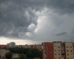 Львів заливає: вирує потужна буря