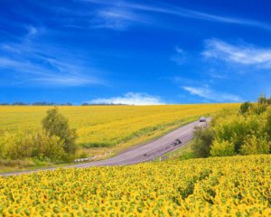 Скільки вихідних отримають українці в серпні