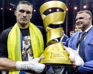 Олександр Усик здобув титул суперчемпіона