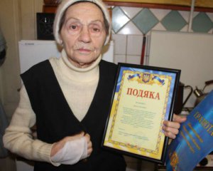 Ежегодно готовила рождественский ужин военным - умерла старейшая волонтер Закарпатья