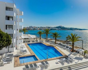 Чому іспанські готелі стрімко знижують ціни