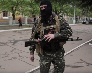 На Донбасі бойовики обстріляли українських поліцейських, є поранені