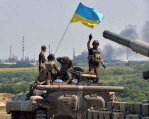 На Донбасі було неспокійно, є втрати
